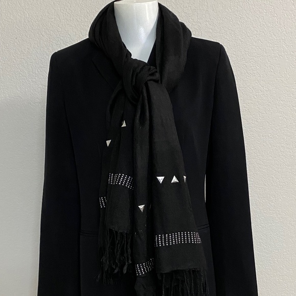 Accessories - Lightweight Black Oblong Scarf